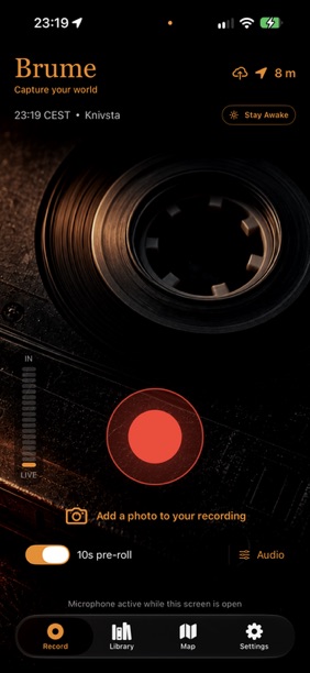 Brume app: amber recording controls and tape-reel artwork